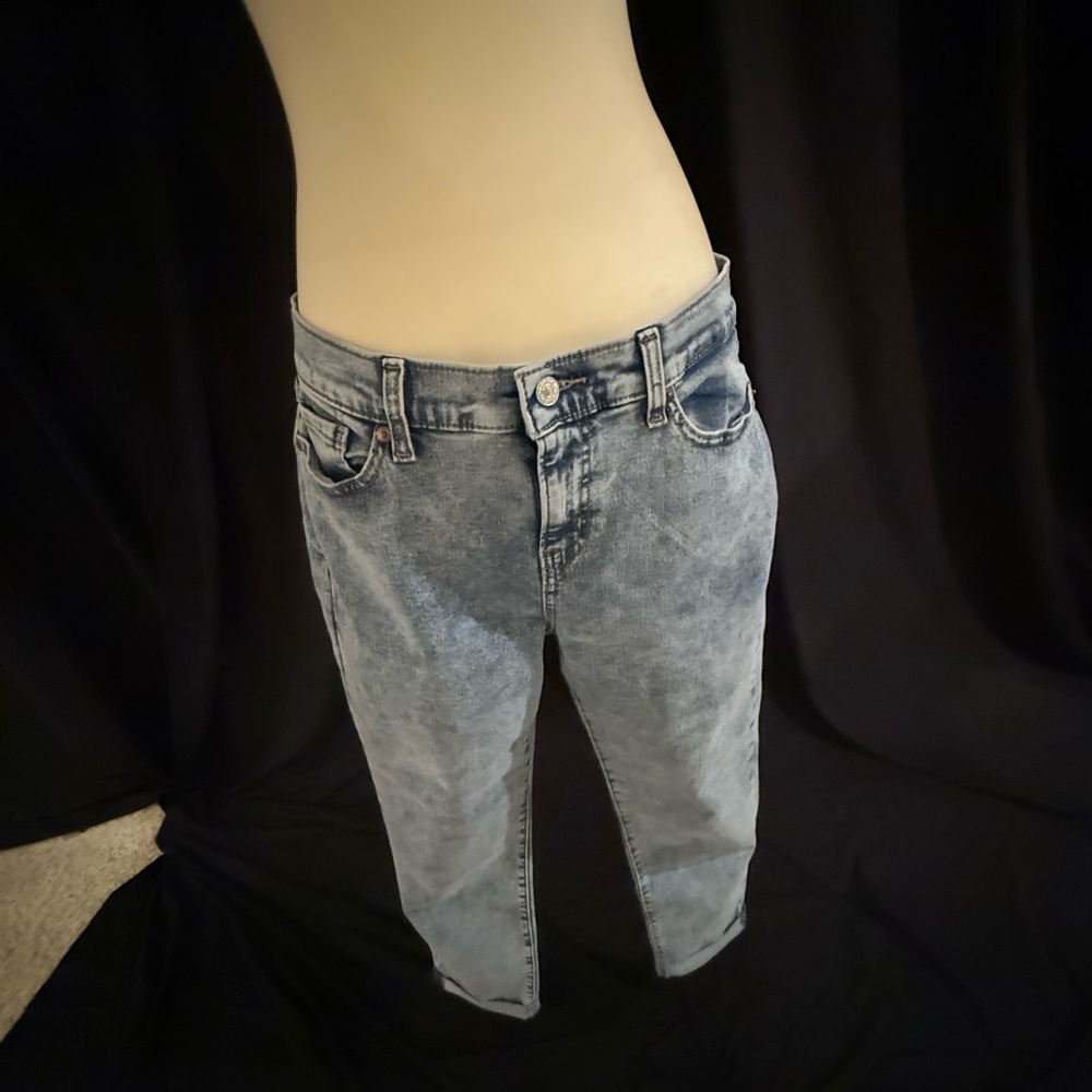 Denizen from Levi's Light Wash Cropped Jeans